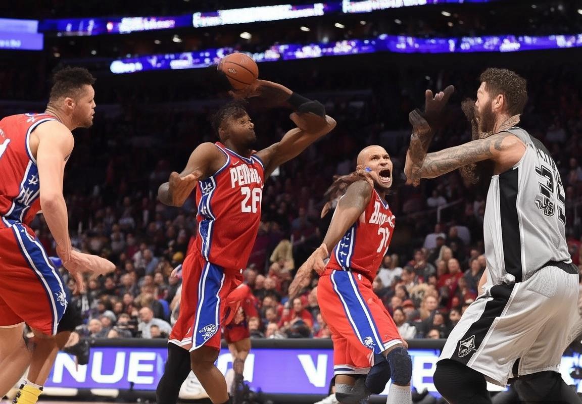 2015年费城76人VS圣安东尼奥马刺：赛季初巅峰对决回顾